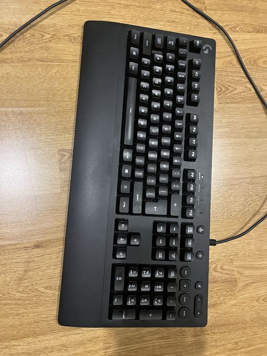 Klawiatura logitech g213