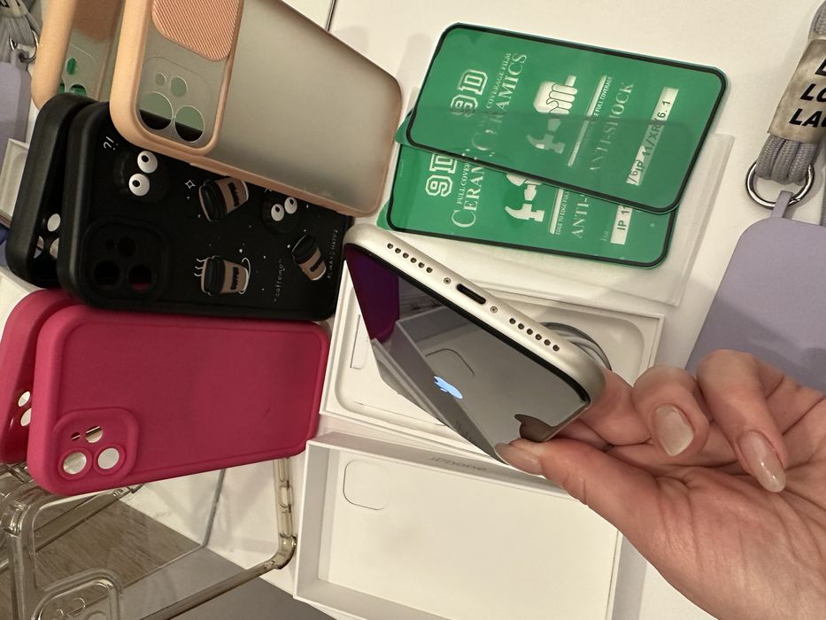 iPhone 11 64GB White
