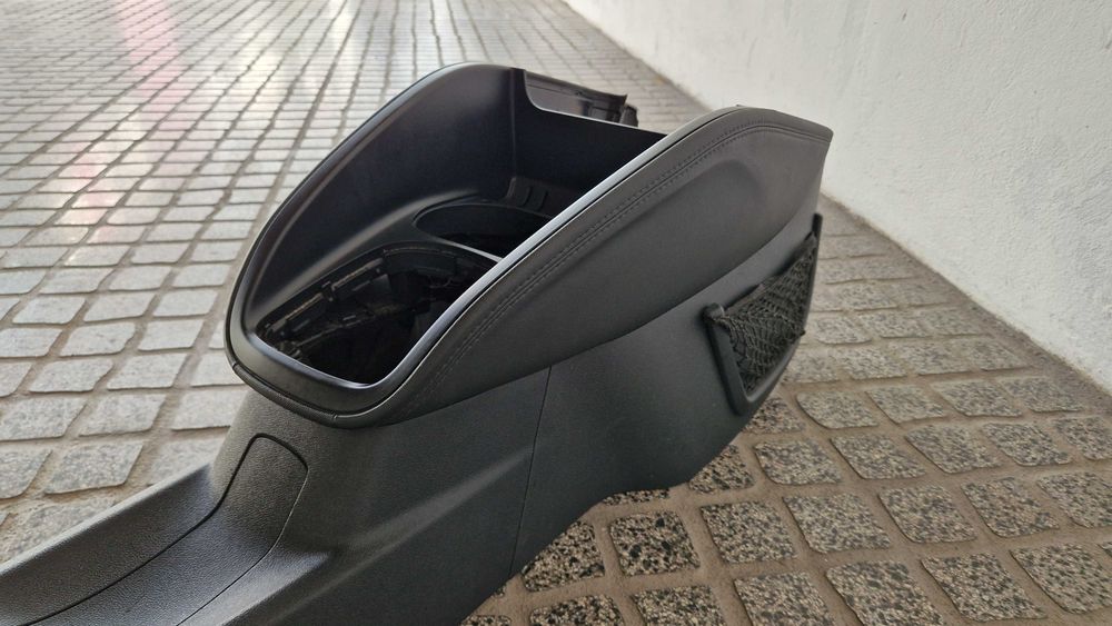 Audi A1 8X - Consola (versão S1)