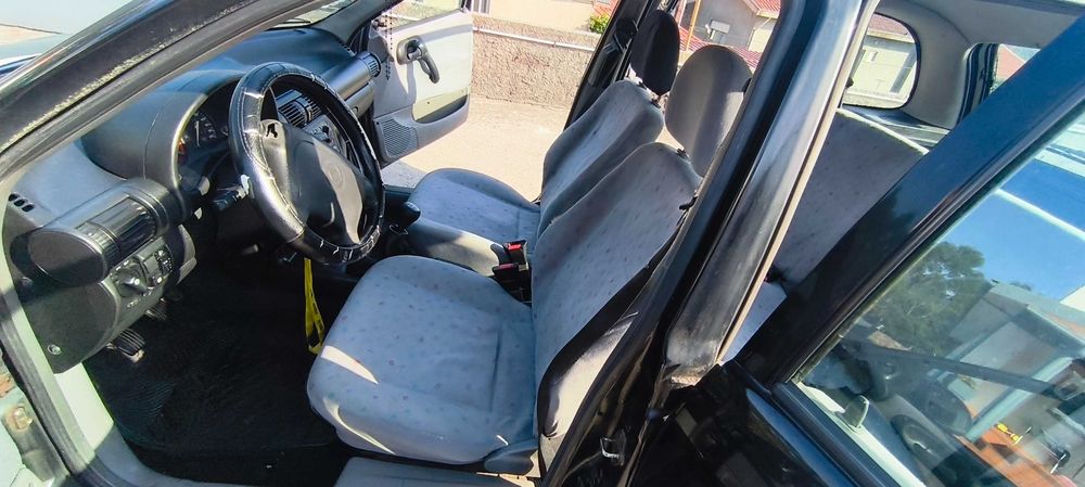Opel Corsa B 1.5 D Isuzu – 5 Portas – Económico e Fiável
