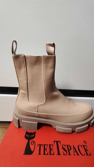 Осінньо-весні сапожки ( нові)