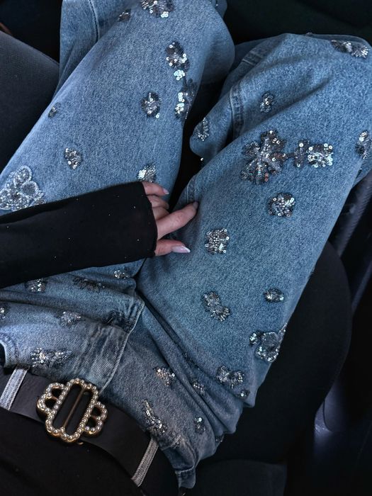 Нереальні джинси в камінці вишивка Італія