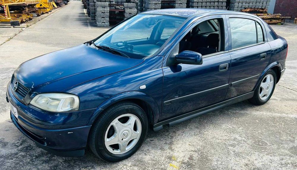 Opel Astra Isuzu 1999