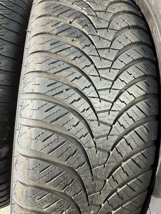 Komplet opon 215/65/R17