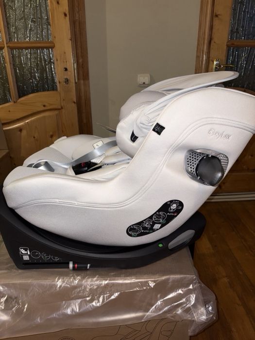 Дитяче автокрісло cybex