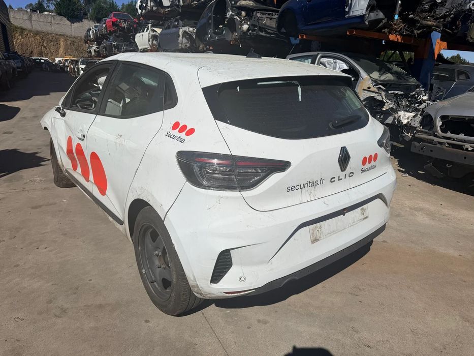 RENAULT CLIO V 1.5 DCI DE 2025 EM FIM DE VIDA (CENTRO DE ABATE)