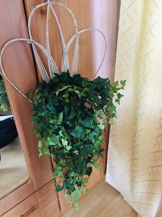 Białe koszyki dekoracyjne ślub wesele