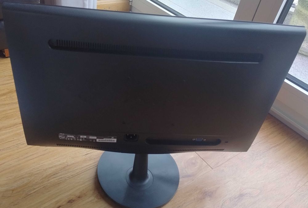 Monitor ASUS VS228DE LED 21.5P FullHD 5ms VGA