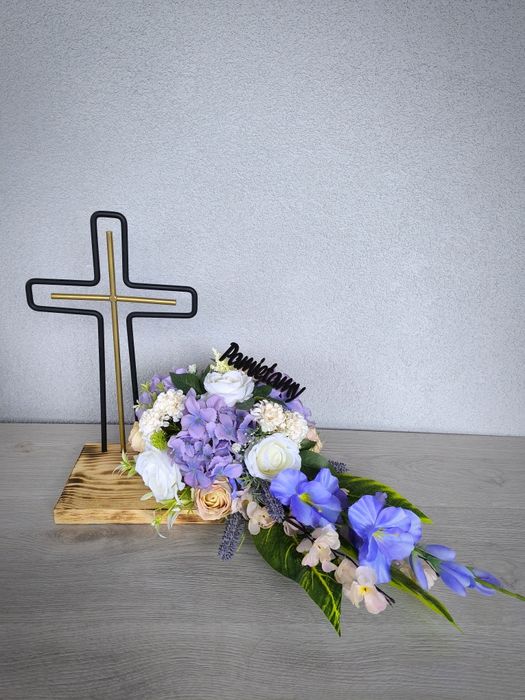 Stroik na grób cmentarz Krzyż
