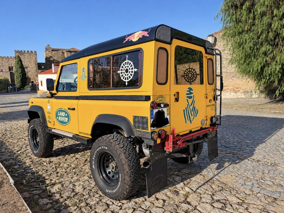 Land Rover Defender TD5, em configuração Camel Trophy — photo 4