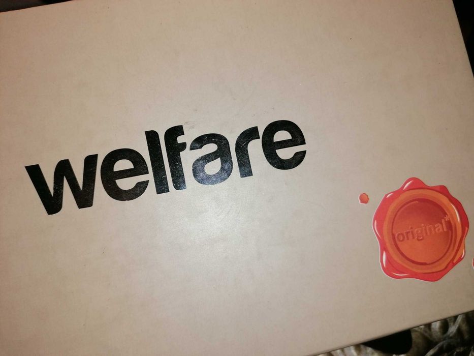 Замшеві босоніжки Welfare б/у