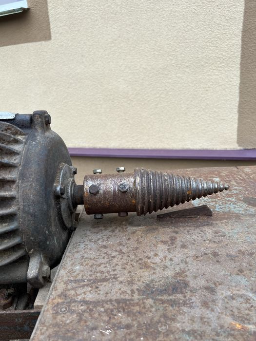 Продам конусний дровокол 5,5 КВт