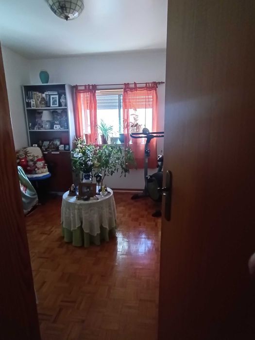 T3 Luminoso na Caparica | 80 m² | Perto da Fertagus e Universidade