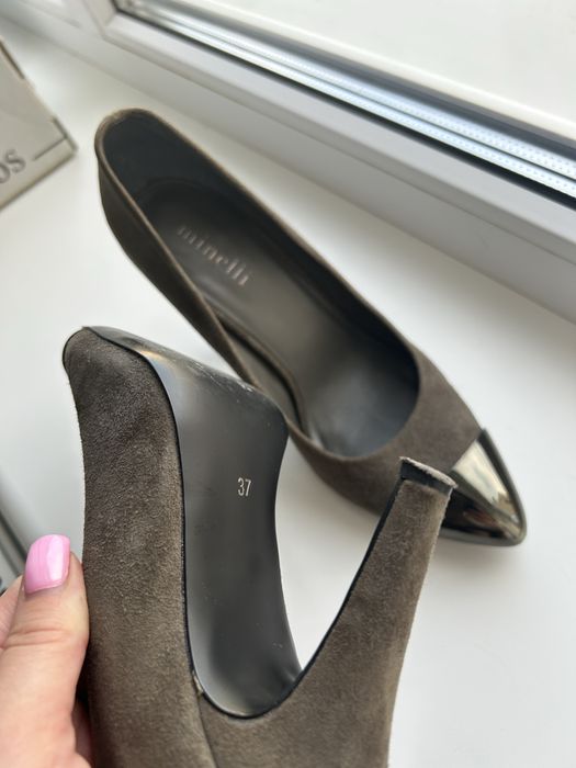 Туфлі-човники Minelli