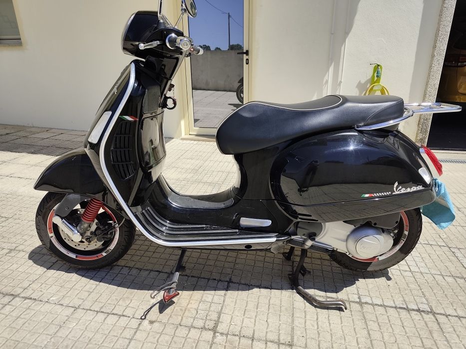 Vespa 300 GTS (2016)