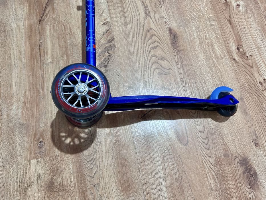 Hulajnoga trójkołowa Micro Mini Deluxe blue OS