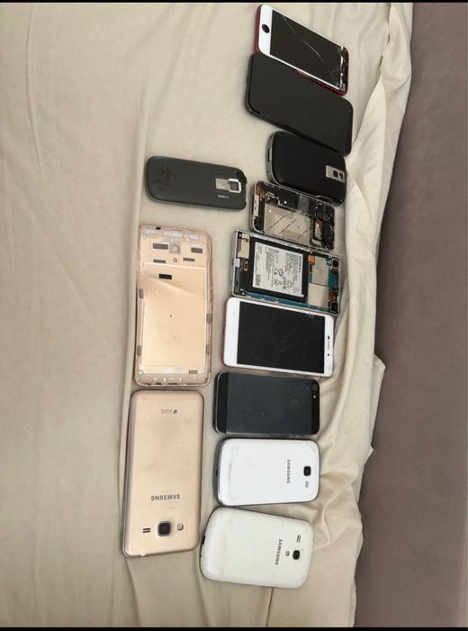 Обмін лоту телефонів