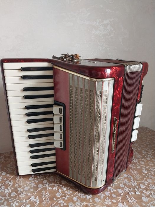 Акордеон Weltmeister