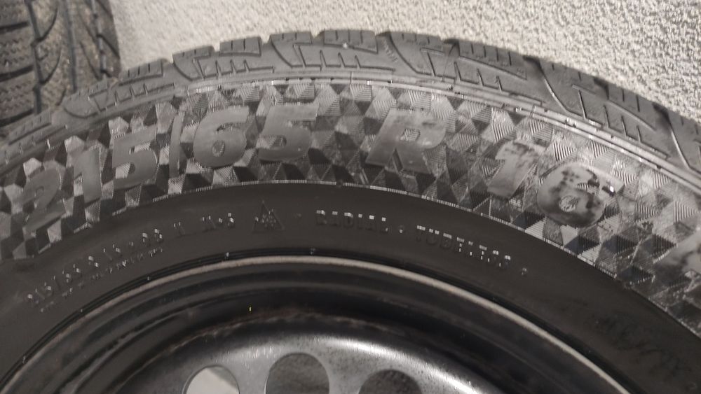 Opony zimowe wraz felgami