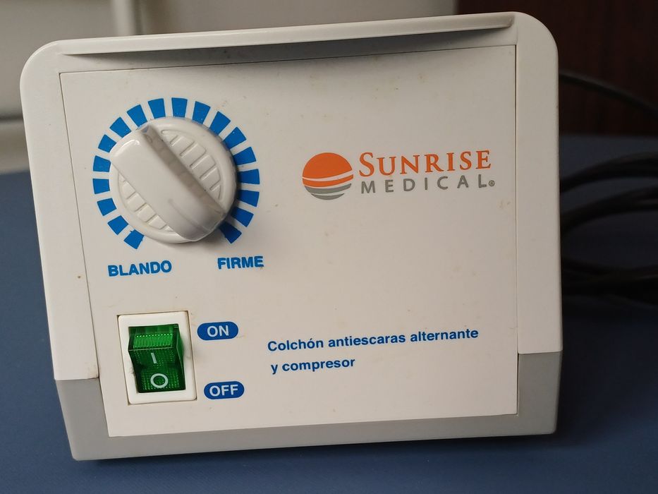 Cama Hospitalar Articulada Elétrica + Colchão Antiescaras SunriseMedic