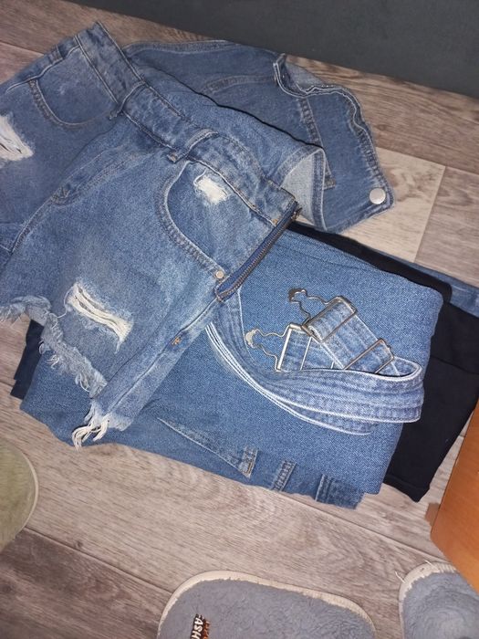 Отдам нуждающимся вещи