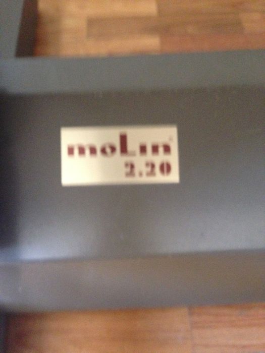 Estirador com máquina de desenhar