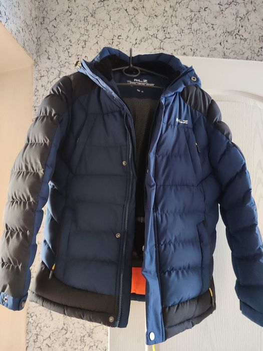 Продам зимову куртку