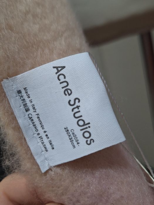 Acne studios szalik cudo