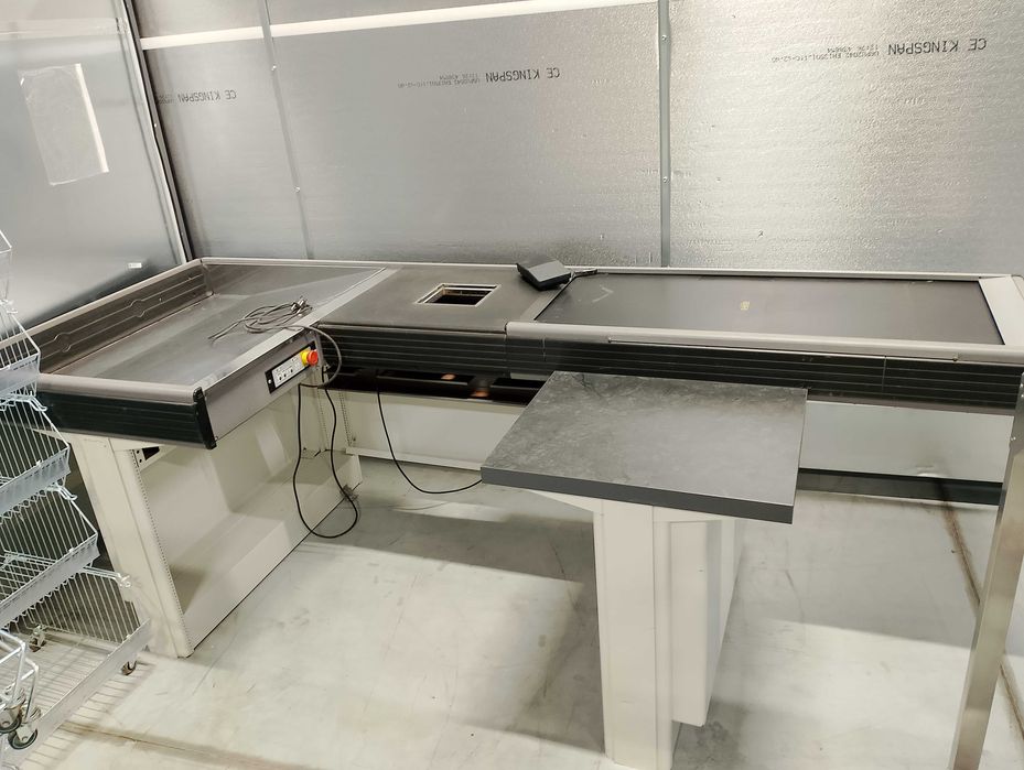 Boks kasowy, lada sprzedażowa, taśma