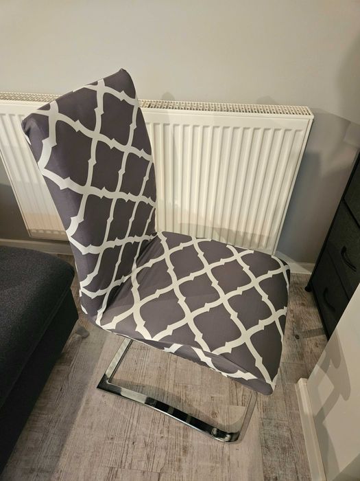 Pokrowce na krzesła wzór liście elastyczne uniwersalne 4 sztuki