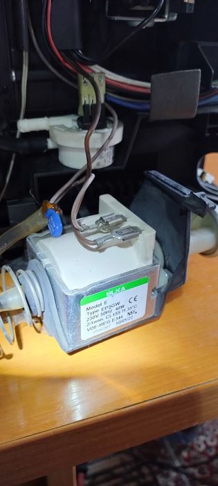 Pompka do expresu DeLonghi EP5GW