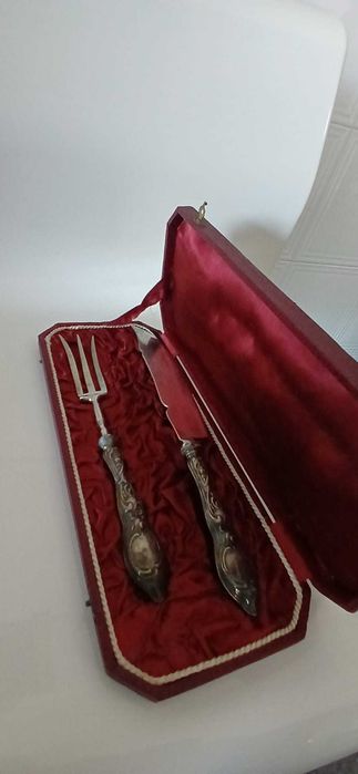 Conjunto em prata faca e garfo para trinchar