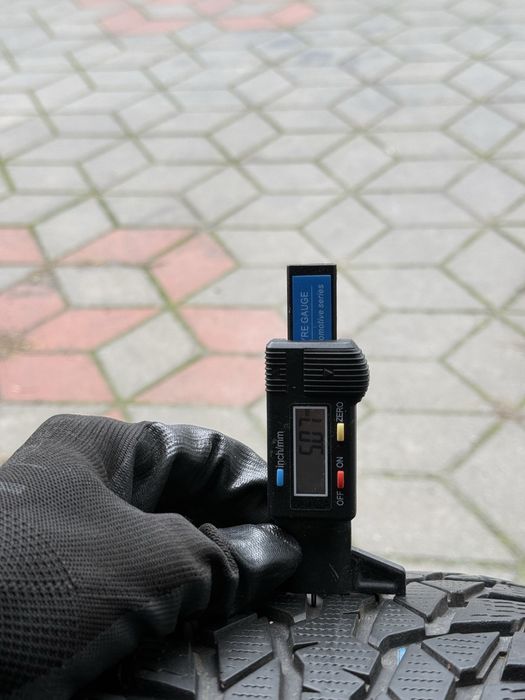 215/55/17 Nokian пара зима склад резина шини б/у