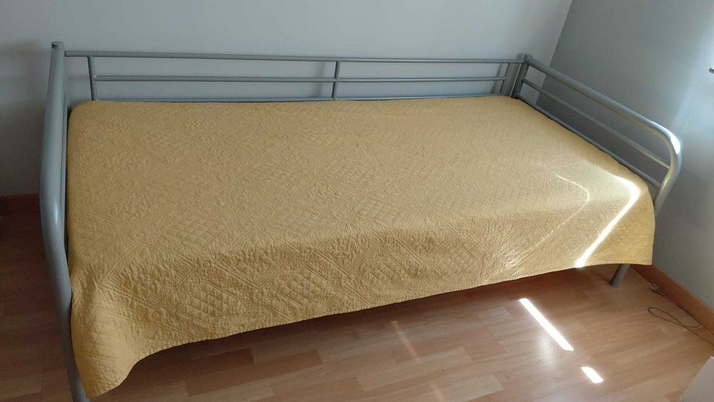 Cama de Ferro + Colchão