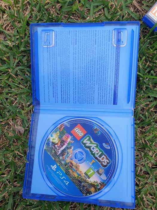 Jogos PS4 - evolve.  Lego movie 2. Lego worlds