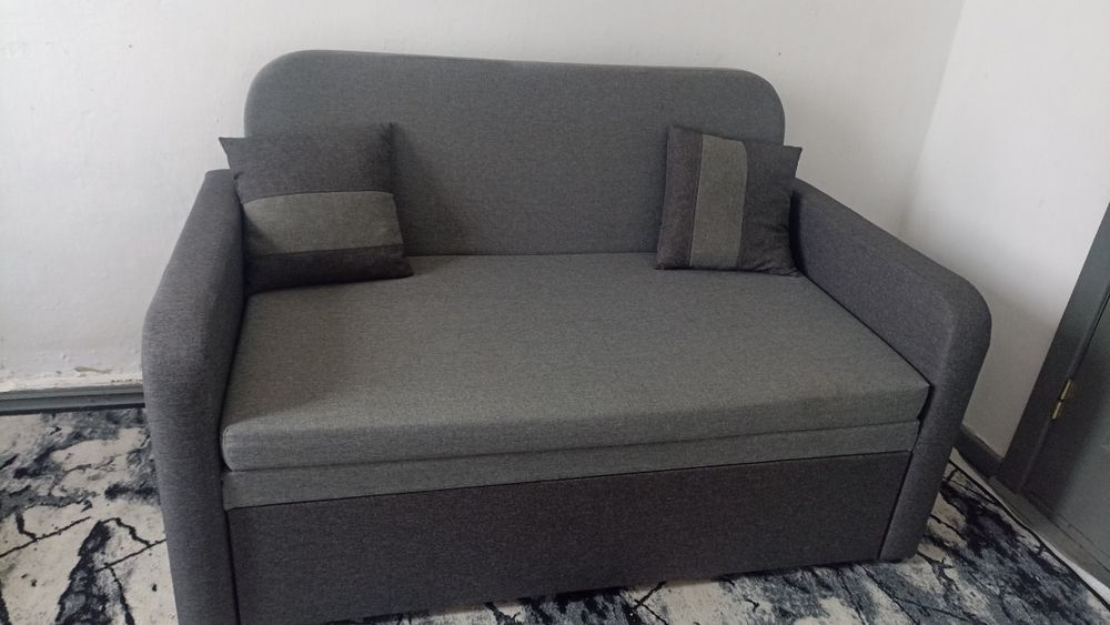 Диван сірий розкладний