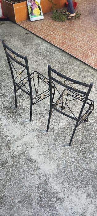 Cadeiras decorativas em ferro