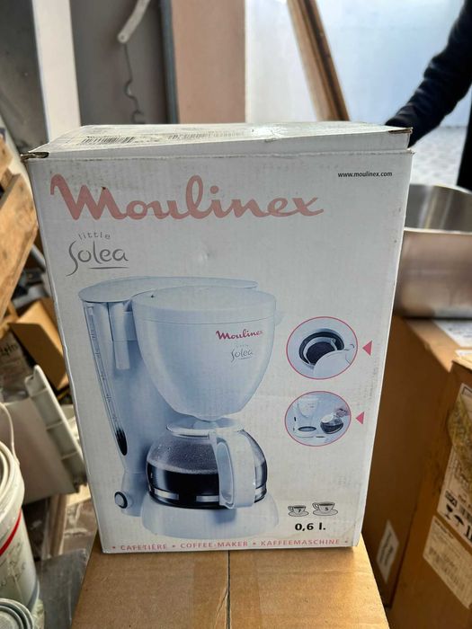 Máquina de Café Moulinex Little Solea (0,6L) - Compacta e NOVA
