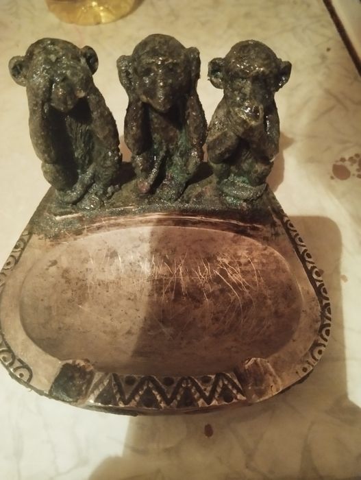 Бронзовая пепельница три обезьяны СССР
