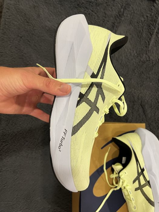 Asics Novablast 6