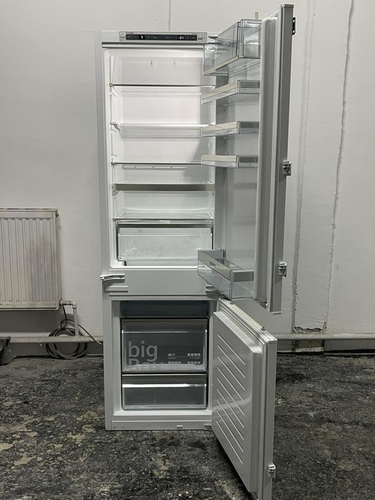 Холодильник під забудову Siemens KI86SAF30/03