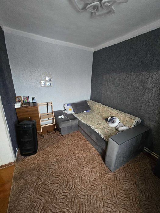 Продам часть дома Роганский ЖМ с кадастровым и приватизацией.