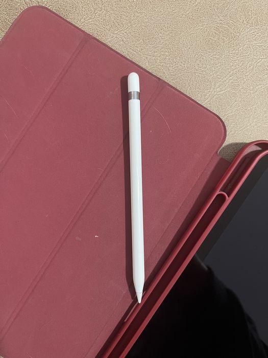 iPad 10ª Geração APPLE (10.9'' - 64 GB - Wi-Fi - Prateado) + Apple Pencil