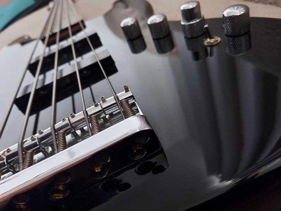 Squier Jazz Bass 5 Deluxe Active Gitara Basowa Bas Aktywna 5 strunowa