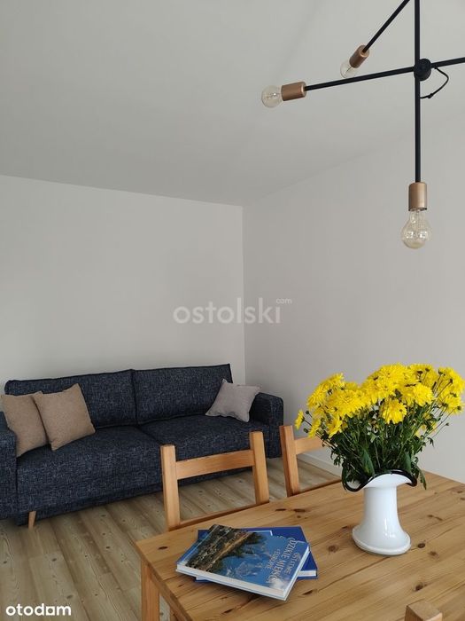 Nowoczesne z balkonem, komórką i miejscem postojowym