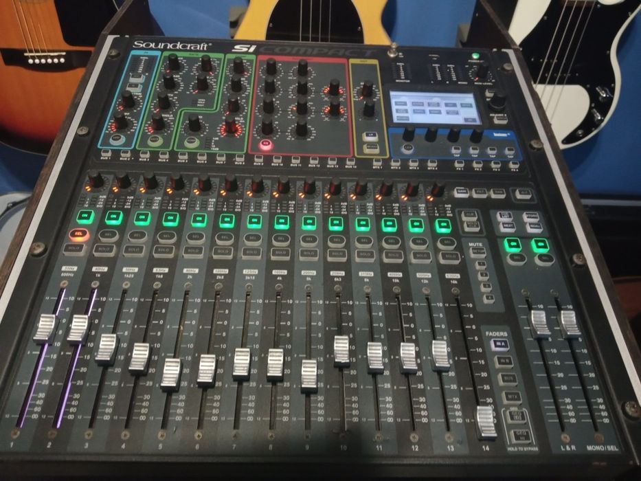 Soundcraft Si compact +case