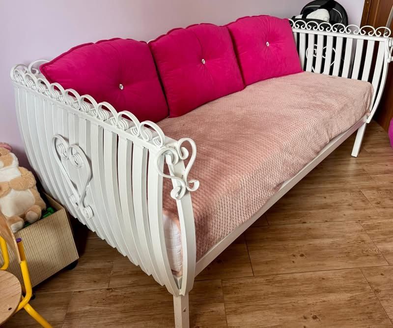 Łóżko pojedyńcze  kute , białe 200x100