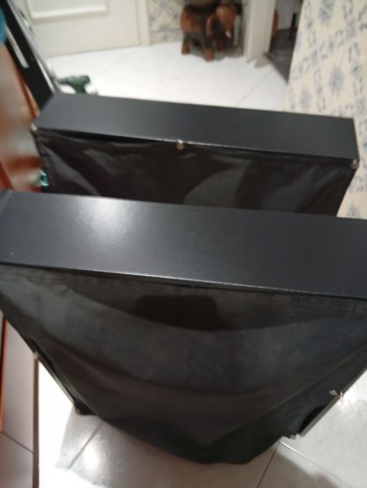 Dois gavetōes para debaixo da cama com protetor ( capa) preto do IKEA