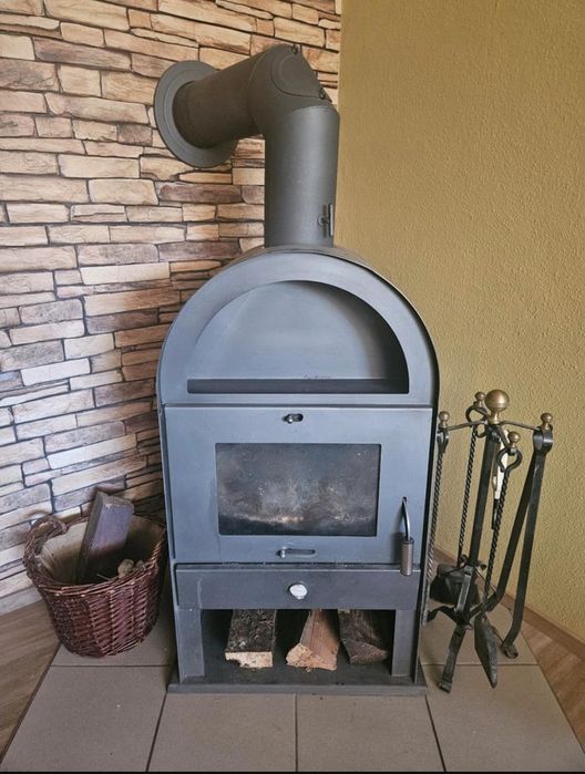 Piec koza kominek wolnostojący 7Kw stan bdb