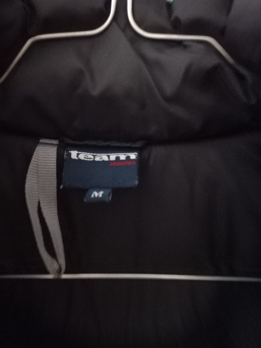 Casaco azul acokchoado forrado a flanela preta